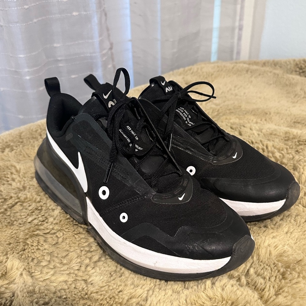 Nike air max. Barely worn